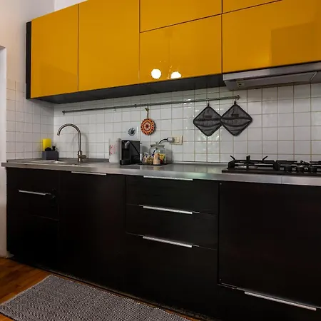 Intero Con Giardino Appartement