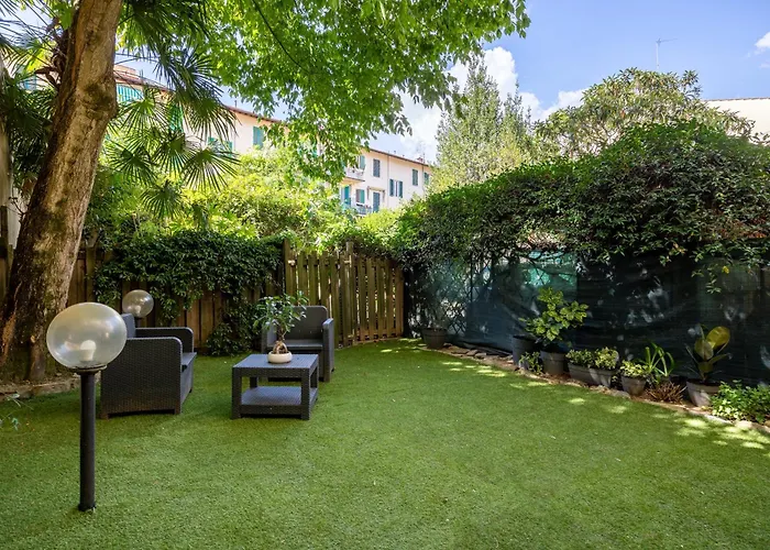 Intero Con Giardino Daire *
