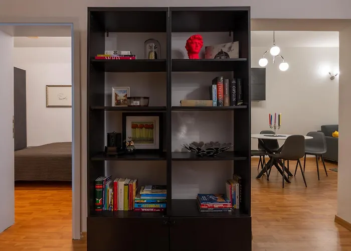 Intero Con Giardino Floransa